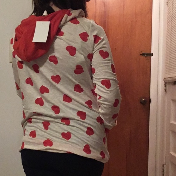 * New Hearts Hoodie - Picture 11 of 12